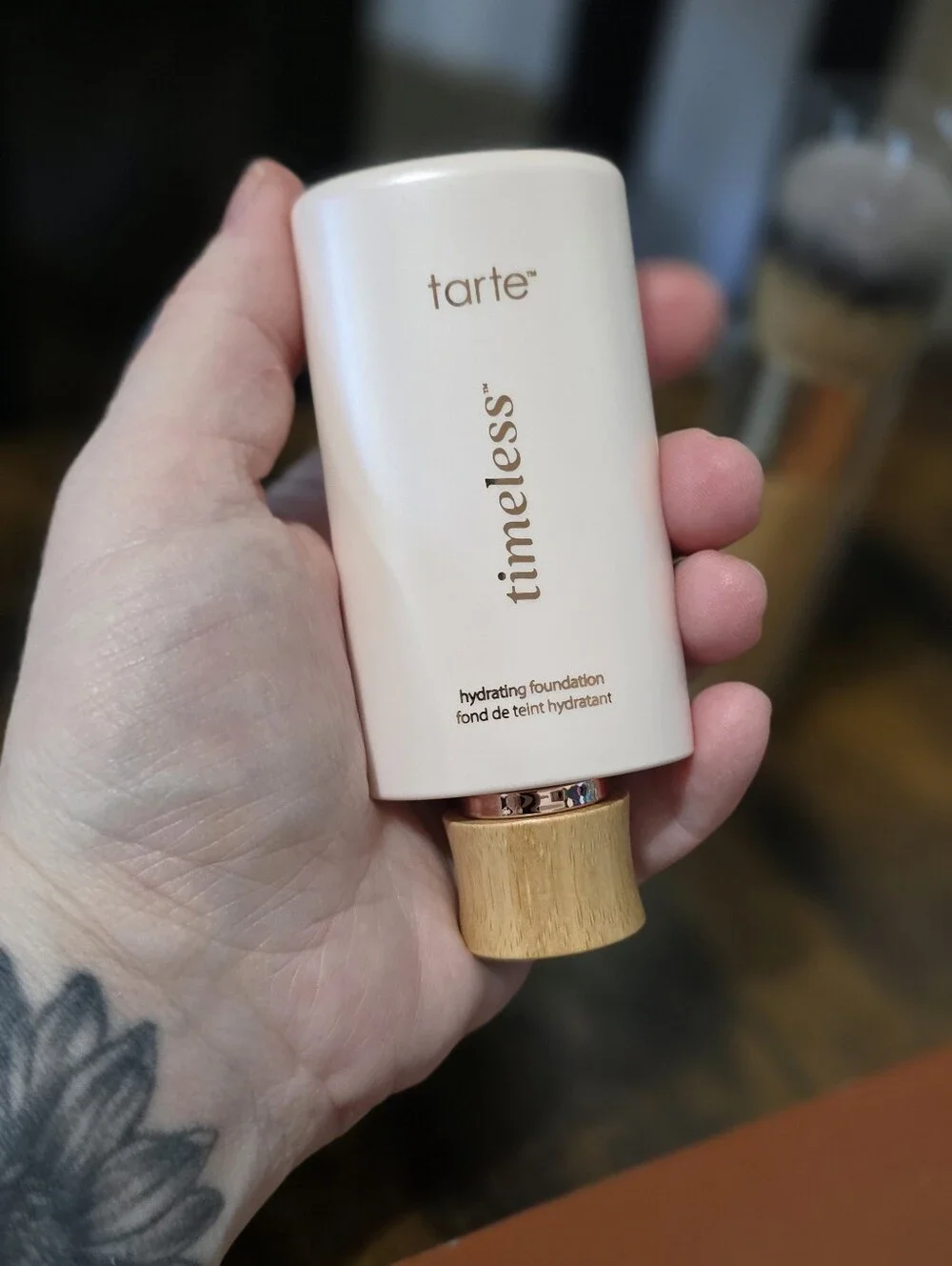 ⚠️SALE⚠️Tarte Timeless Hydrating Foundation with Buffer Brush